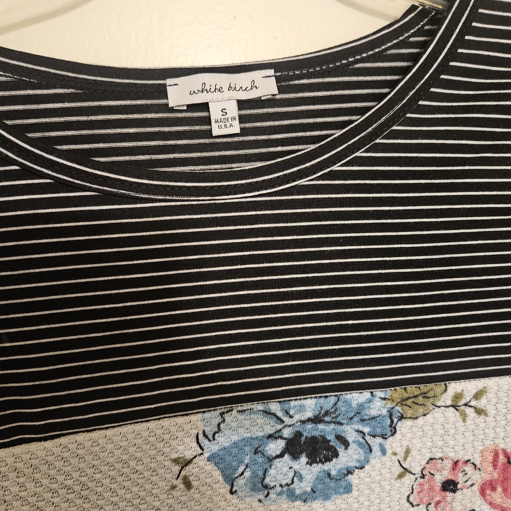 white birch Black Stripe Floral Colorblock Short Sleeve Tee - Picture 4 of 6